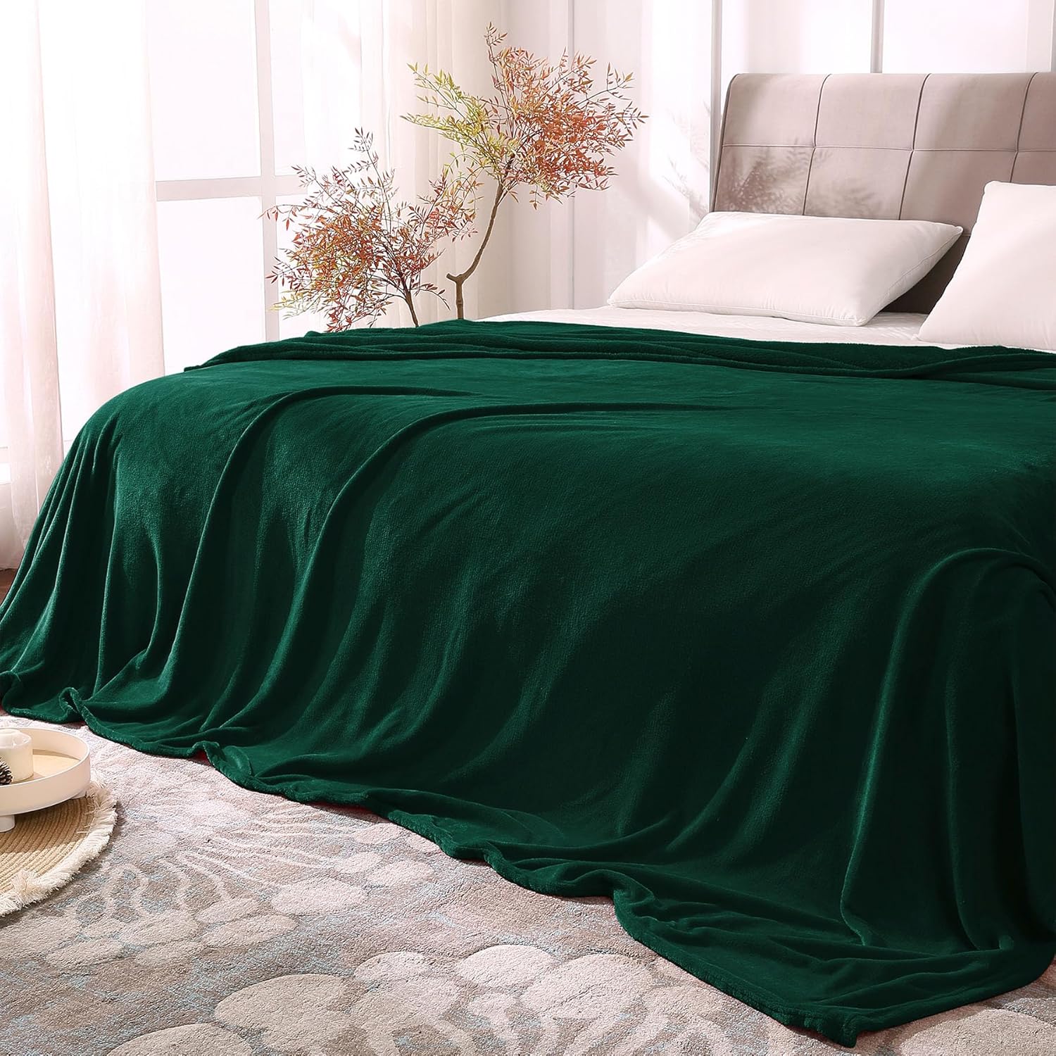 BEDELITE Fleece Blanket Black Throw Blankets for Couch & Bed, Luxury Plush Cozy Fuzzy Blanket 50x60 inches, Super Soft Warm Lightweight Throw Blanket for Travel Camping