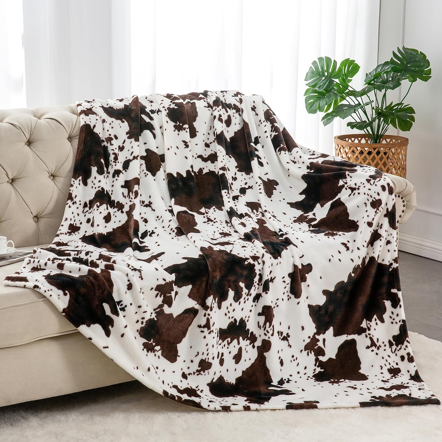BEDELITE Fleece Blanket Black Throw Blankets for Couch & Bed, Luxury Plush Cozy Fuzzy Blanket 50x60 inches, Super Soft Warm Lightweight Throw Blanket for Travel Camping